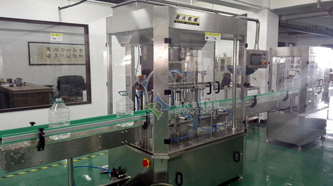 四頭果糖灌裝生產(chǎn)線/四頭果糖灌裝旋蓋生產(chǎn)線