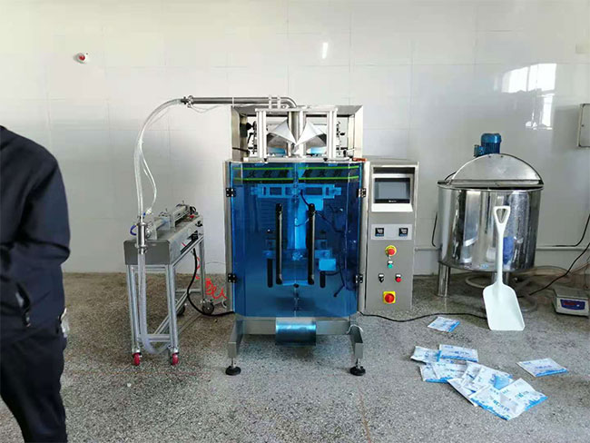 自動化火鍋底料包裝機(jī)設(shè)備案例實(shí)拍